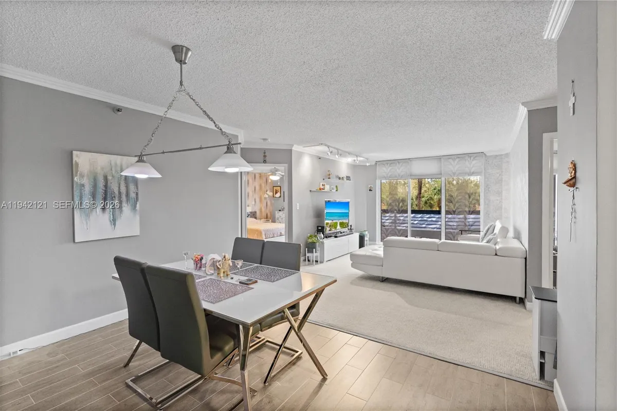 3600 Mystic Pointe Dr # 309, Aventura FL 33180