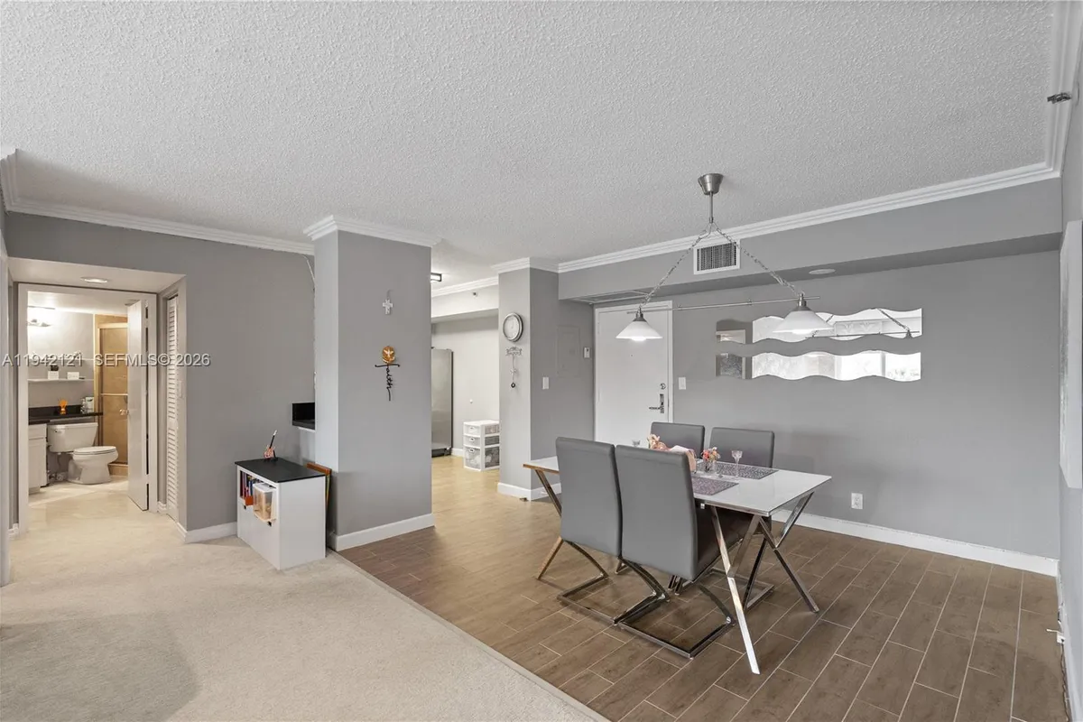 3600 Mystic Pointe Dr # 309, Aventura FL 33180