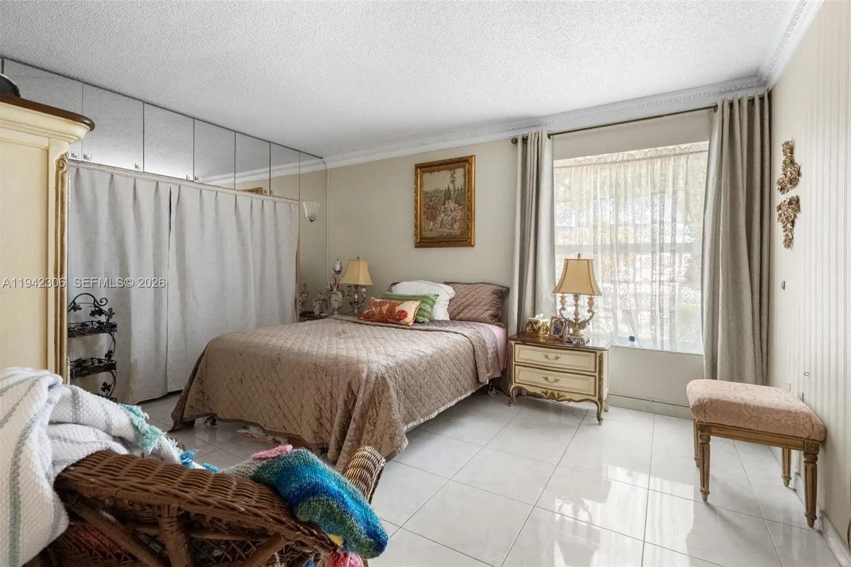 13220 SW 5th St, Miami FL 33184