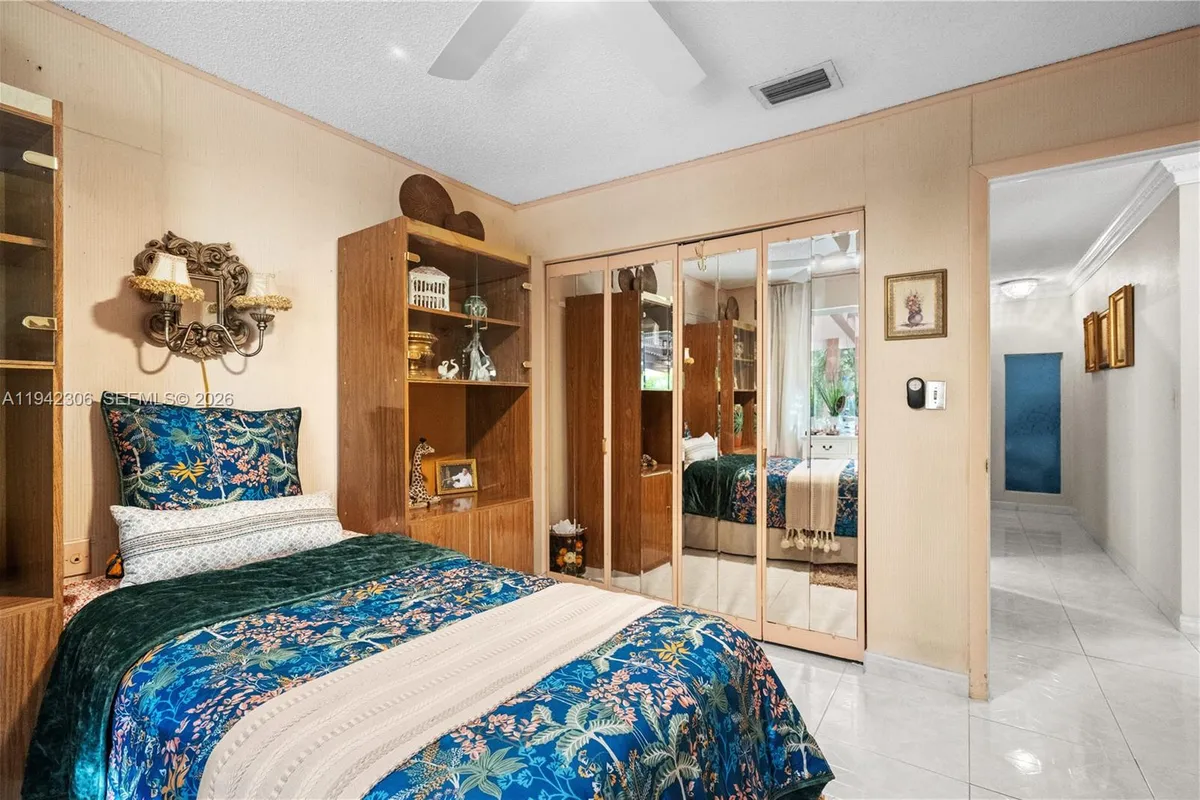 13220 SW 5th St, Miami FL 33184