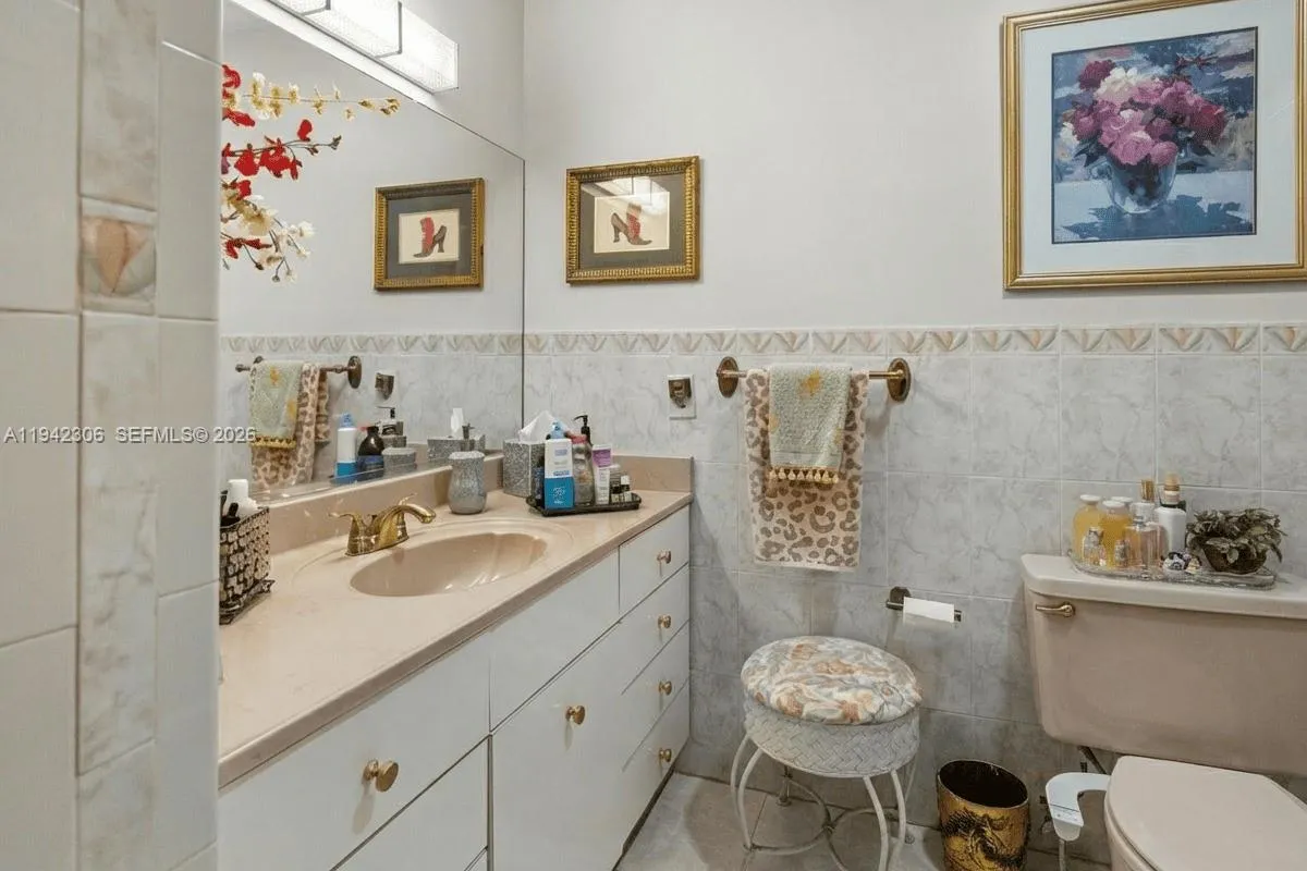 13220 SW 5th St, Miami FL 33184