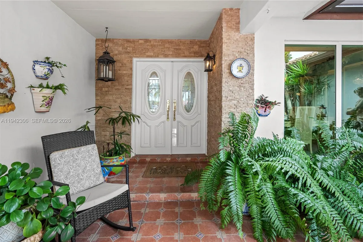 13220 SW 5th St, Miami FL 33184