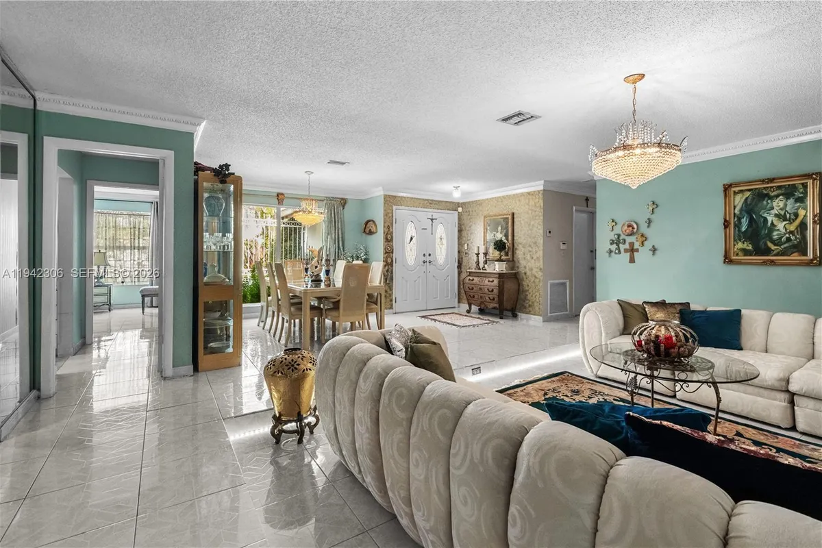 13220 SW 5th St, Miami FL 33184