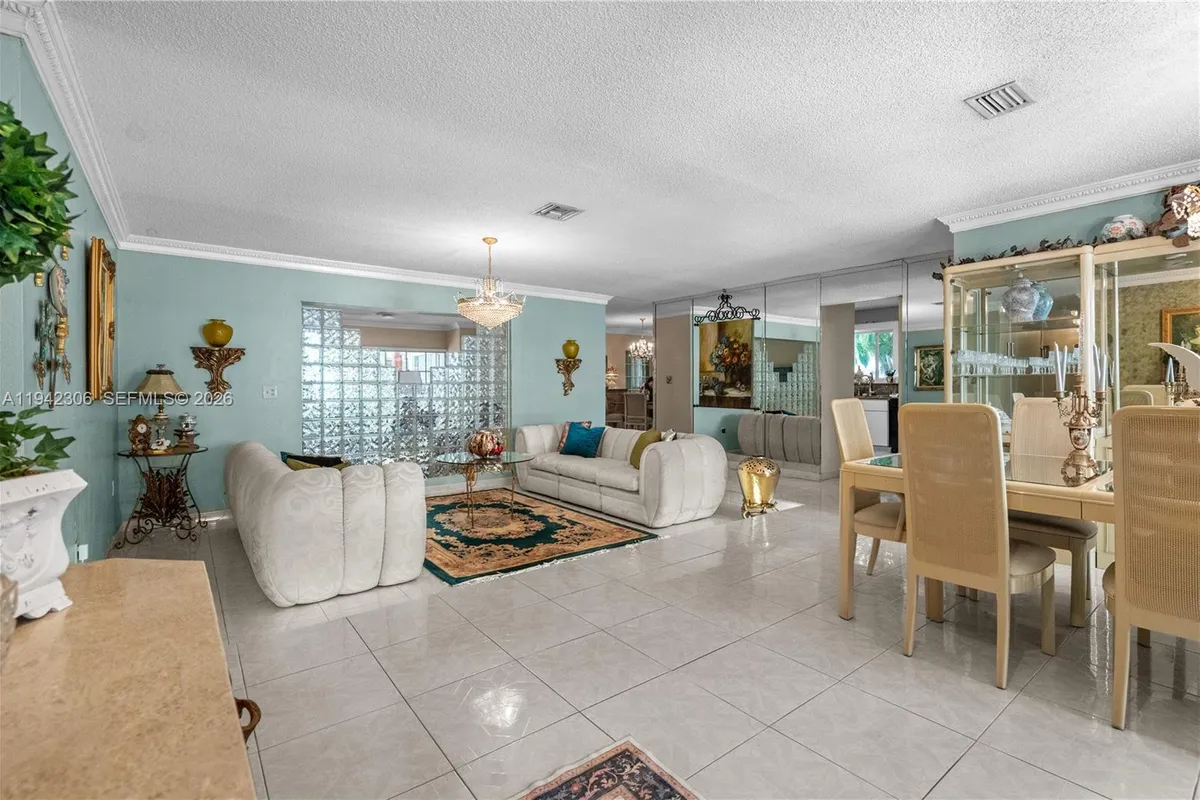 13220 SW 5th St, Miami FL 33184