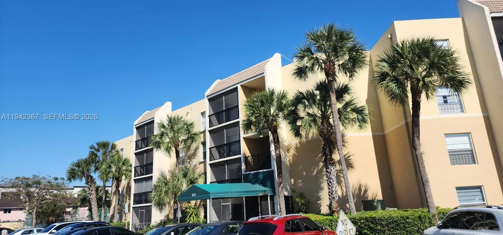 8005 Lake Dr # 201, Doral FL 33166