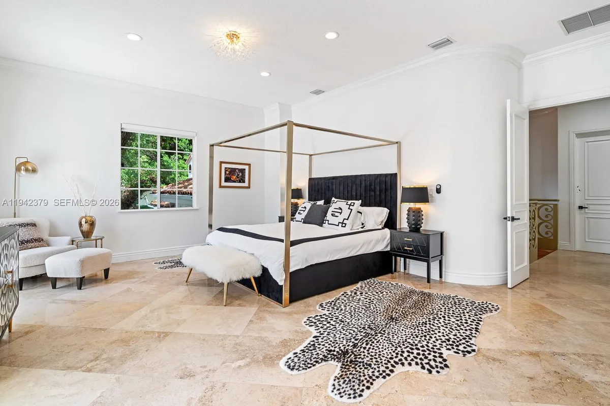 1224 Almeria Ave, Coral Gables FL 33134