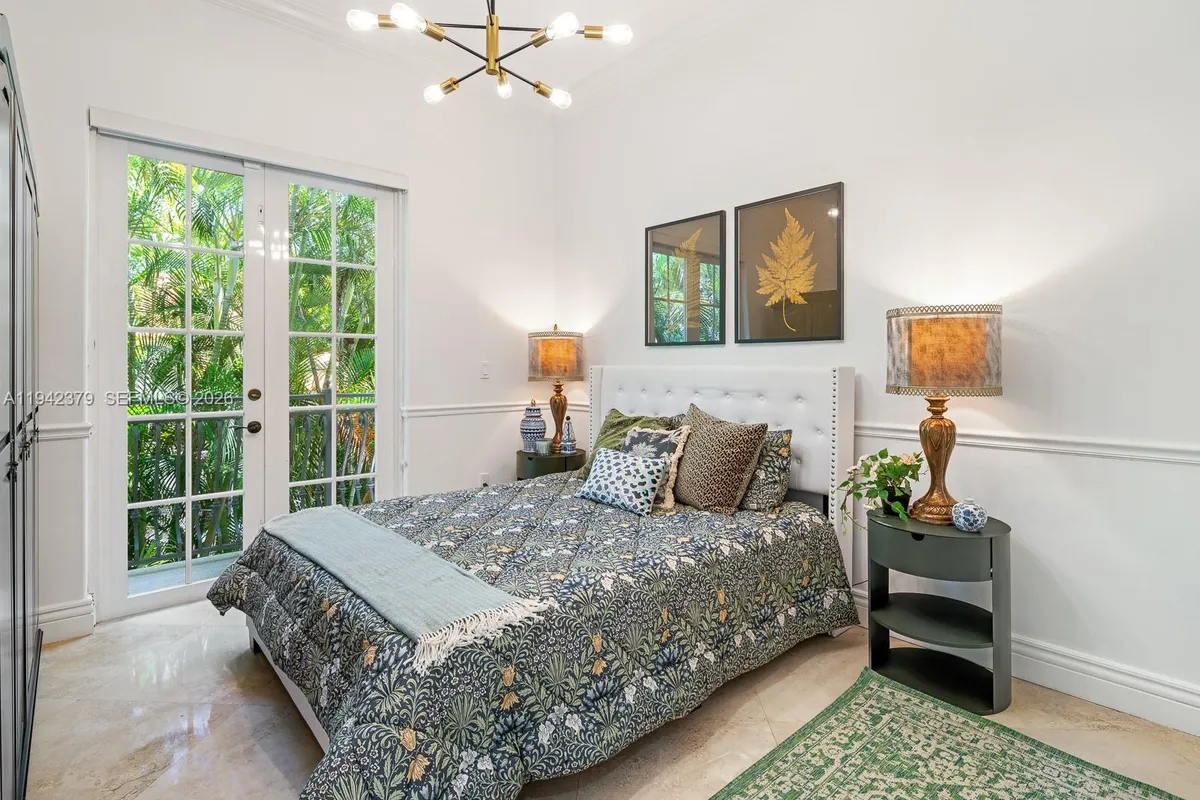 1224 Almeria Ave, Coral Gables FL 33134