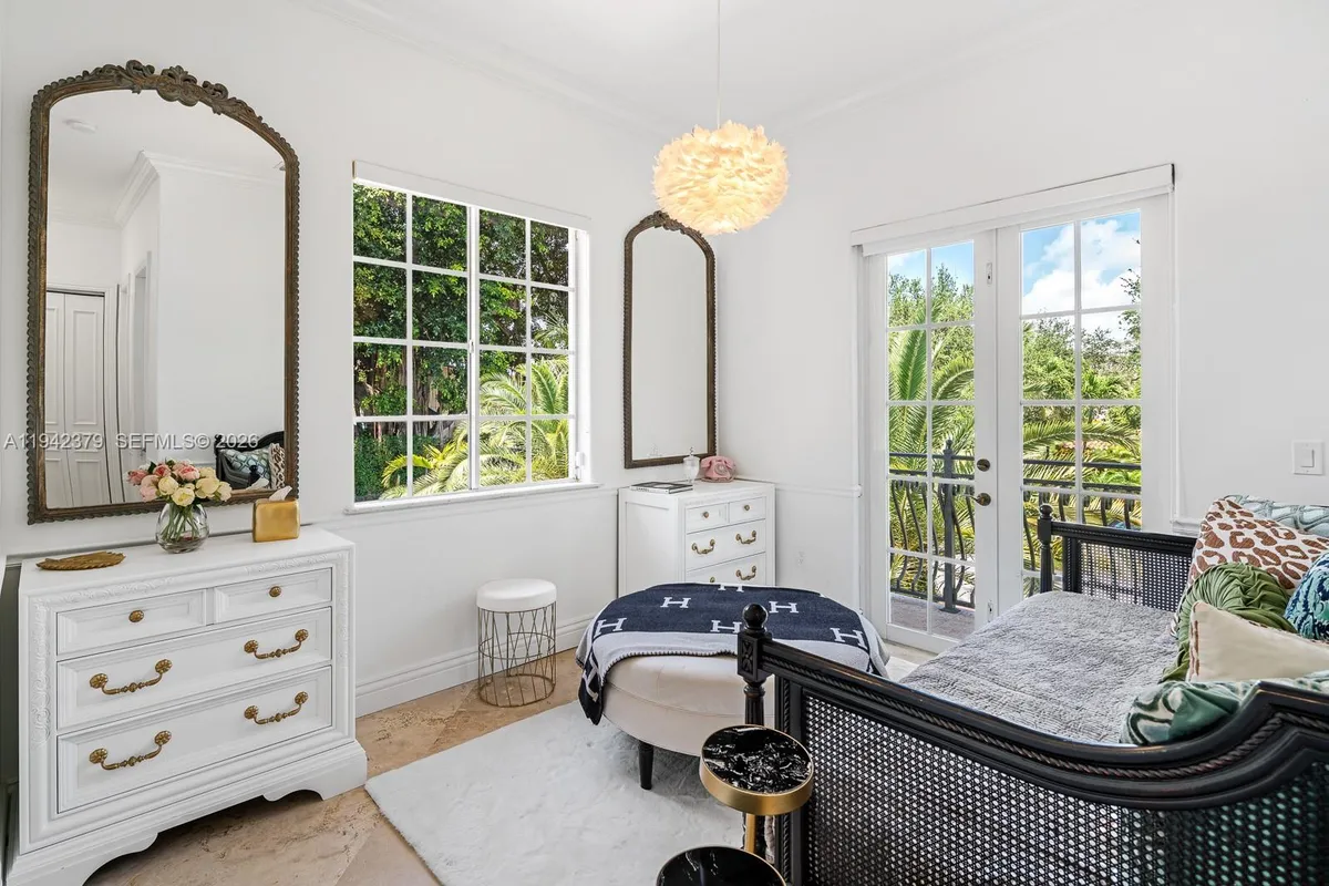 1224 Almeria Ave, Coral Gables FL 33134