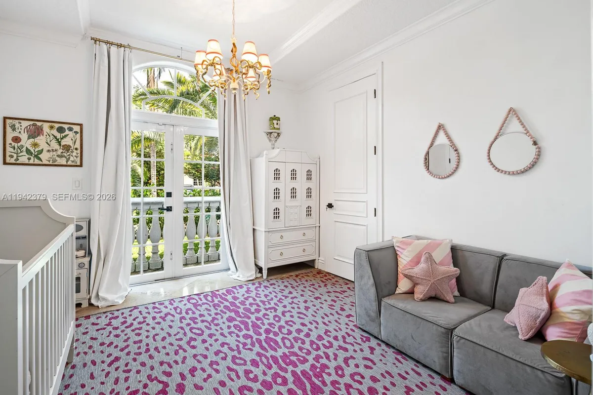 1224 Almeria Ave, Coral Gables FL 33134