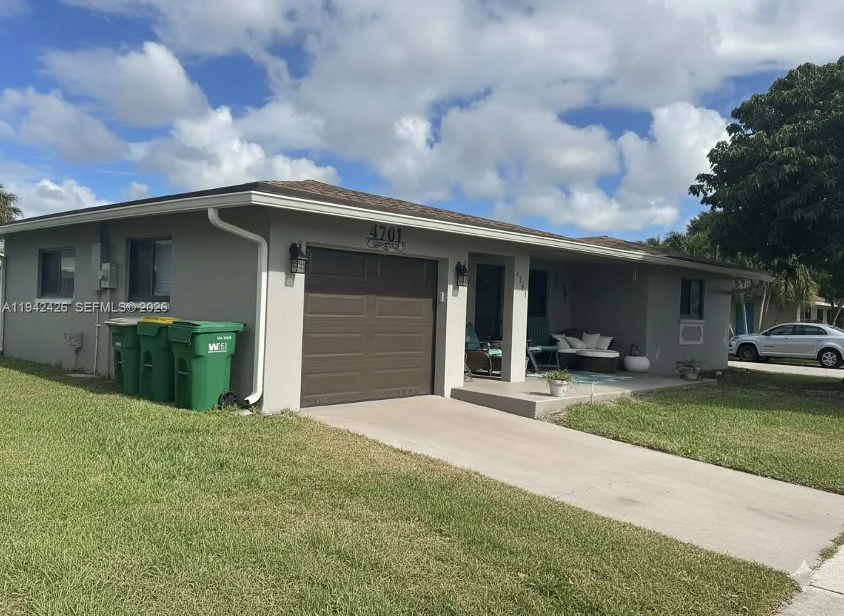 4701 NW 44th St, Tamarac FL 33319