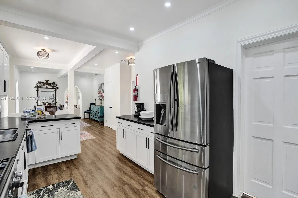 1128 Tyler St, Hollywood FL 33019