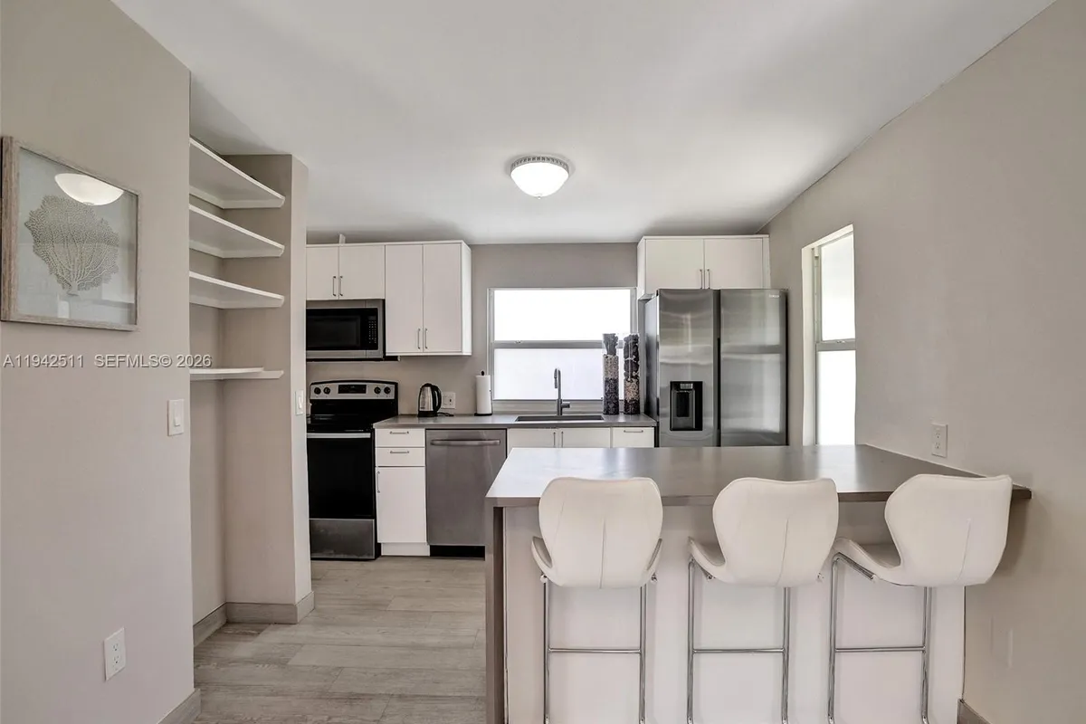 1128 Tyler St, Hollywood FL 33019