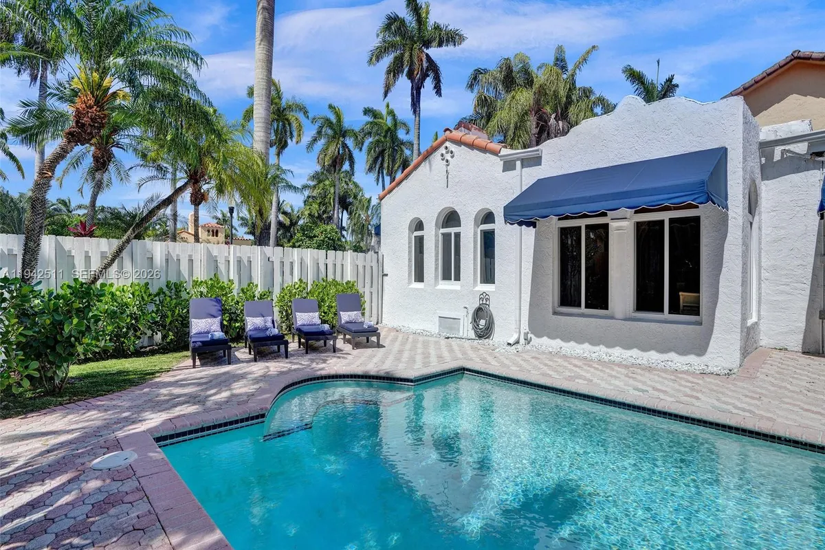 1128 Tyler St, Hollywood FL 33019