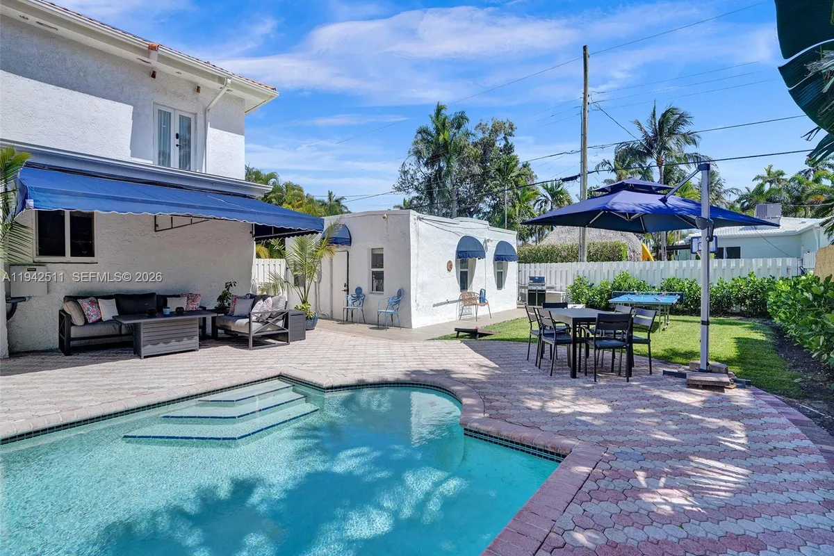 1128 Tyler St, Hollywood FL 33019