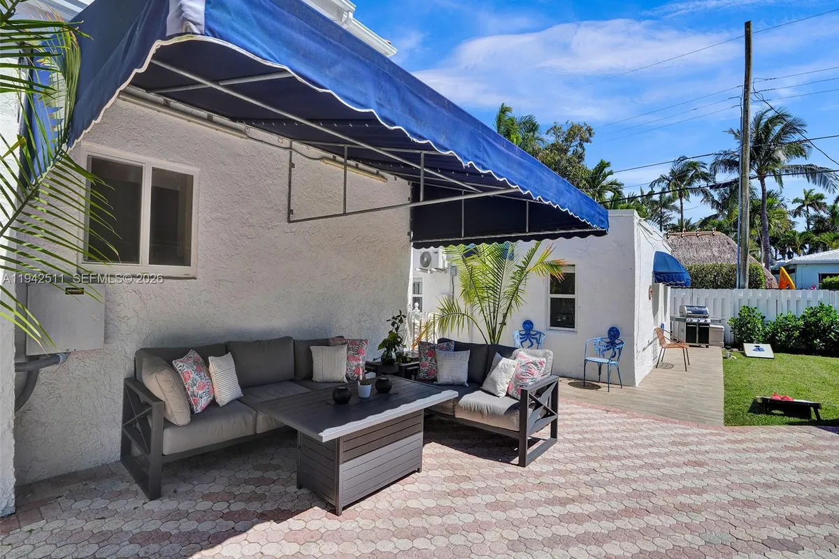 1128 Tyler St, Hollywood FL 33019