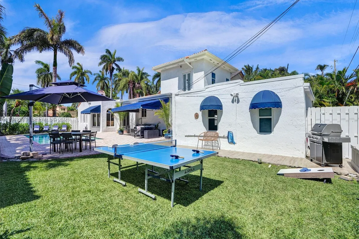 1128 Tyler St, Hollywood FL 33019