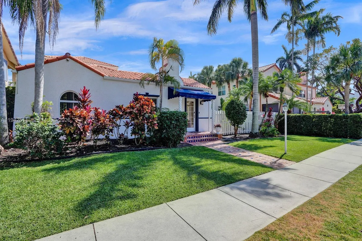 1128 Tyler St, Hollywood FL 33019