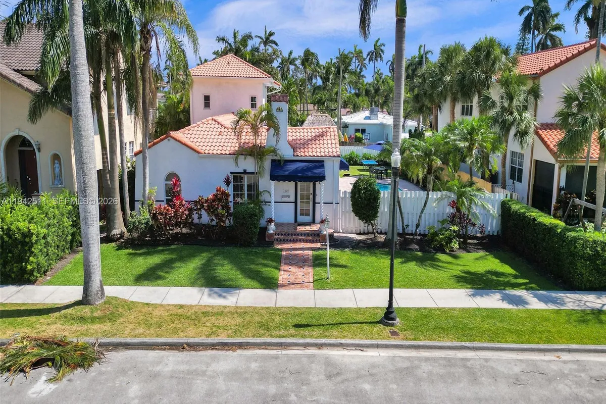 1128 Tyler St, Hollywood FL 33019