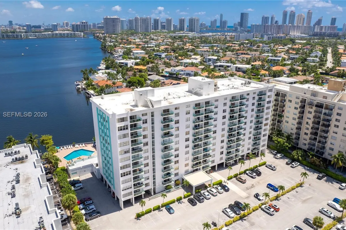 2841 NE 163rd St # 1002, North Miami Beach FL 33160