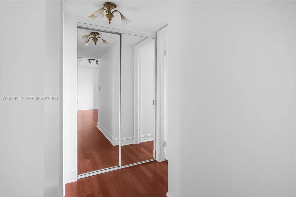 2841 NE 163rd St # 1002, North Miami Beach FL 33160