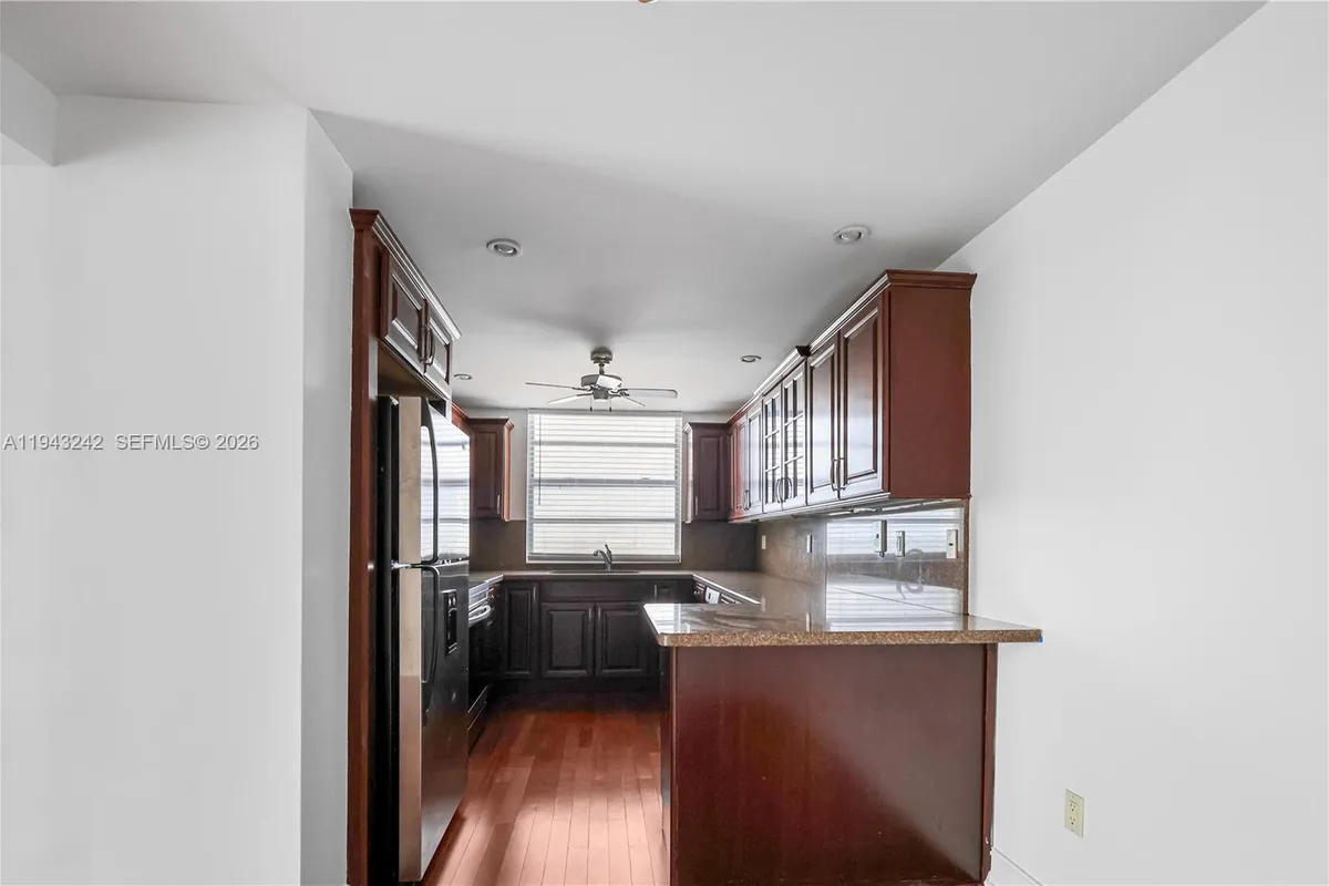 2841 NE 163rd St # 1002, North Miami Beach FL 33160