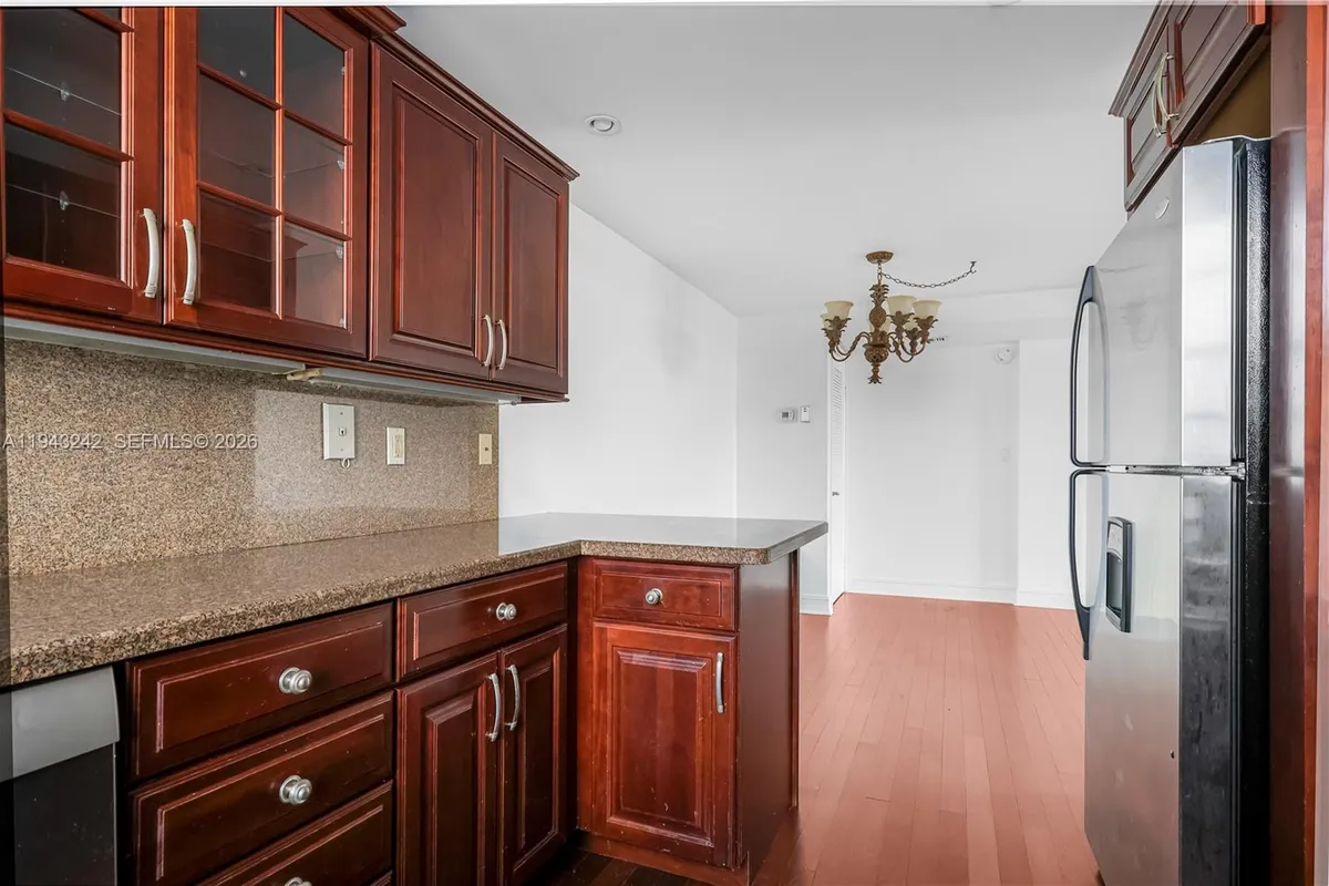 2841 NE 163rd St # 1002, North Miami Beach FL 33160