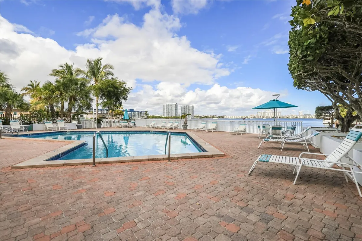 2841 NE 163rd St # 1002, North Miami Beach FL 33160