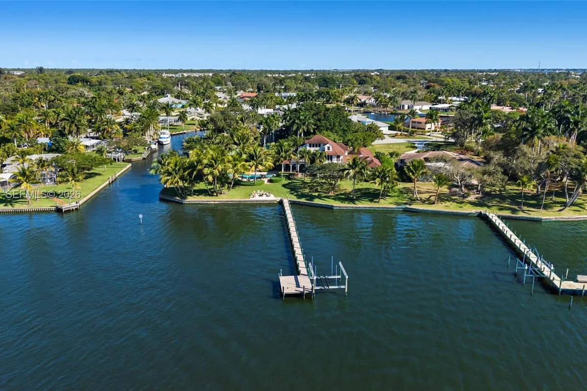 1890 NW River Trl, Stuart FL 34994