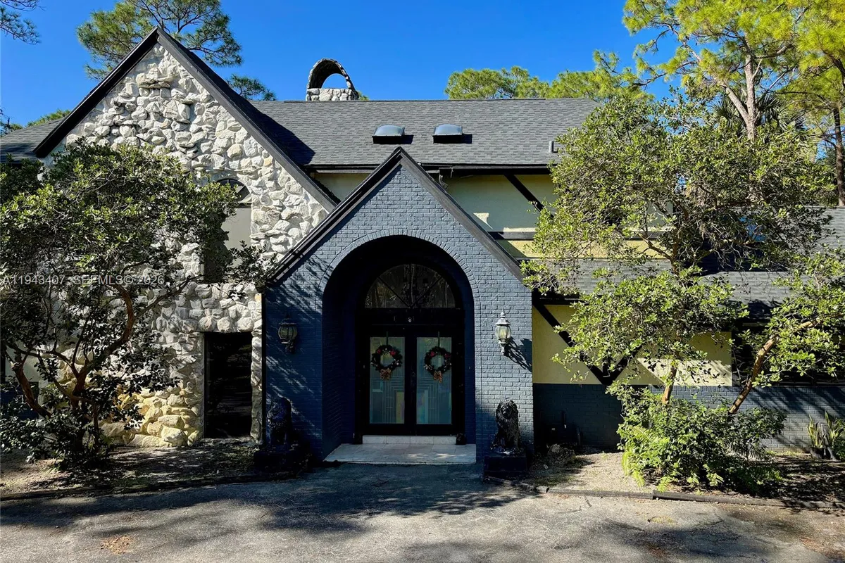 1339 Gallop Dr, Loxahatchee FL 33470