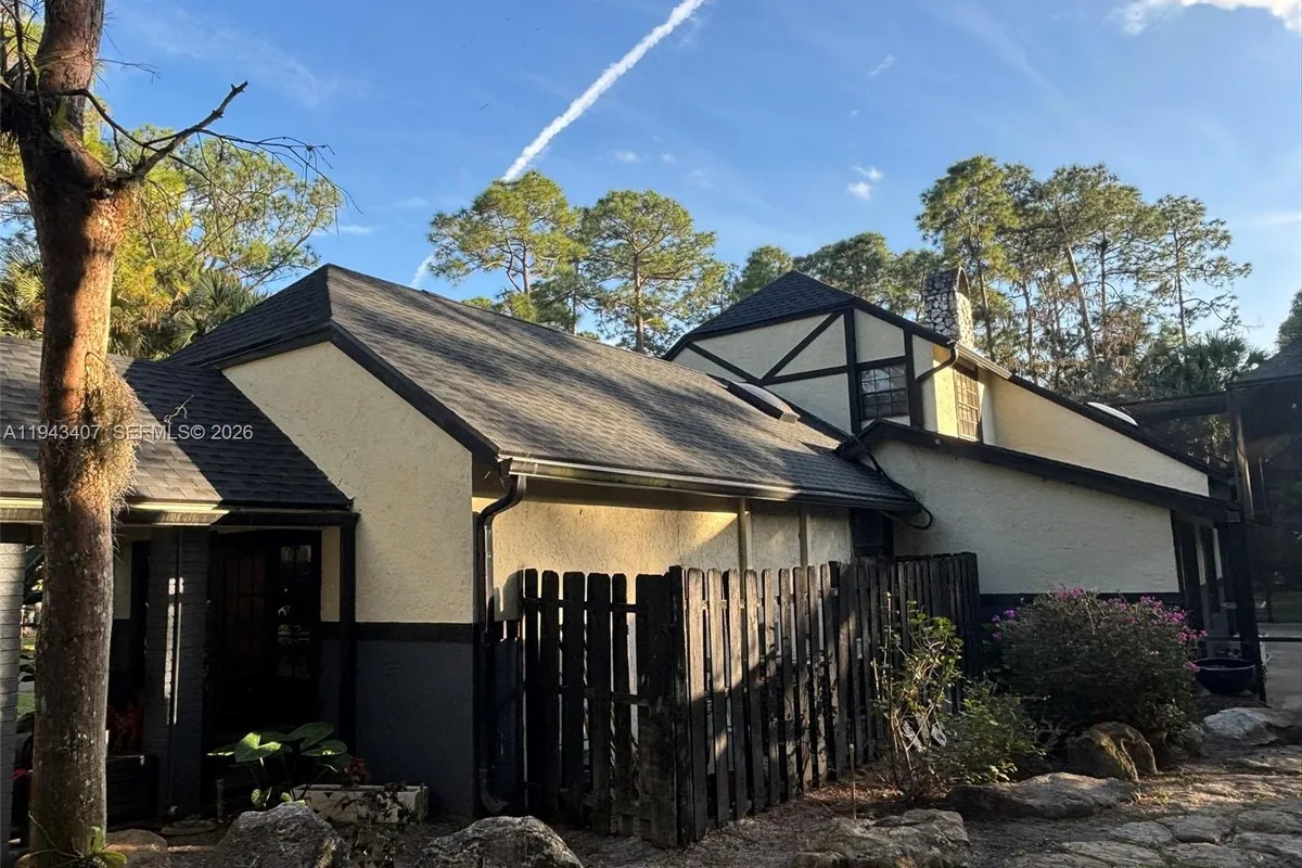 1339 Gallop Dr, Loxahatchee FL 33470