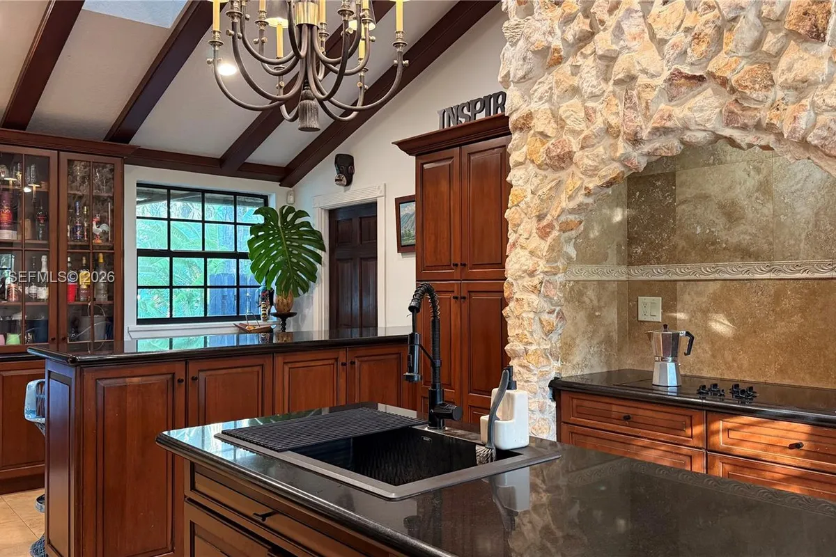 1339 Gallop Dr, Loxahatchee FL 33470