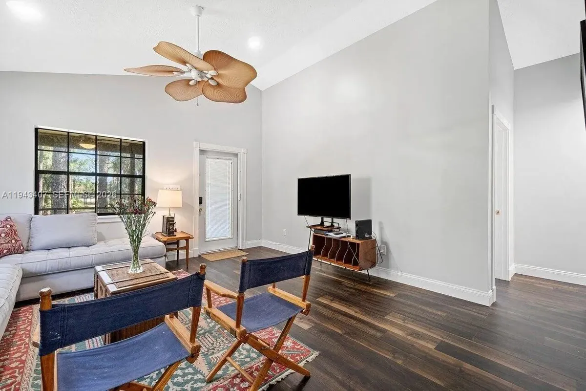 1339 Gallop Dr, Loxahatchee FL 33470