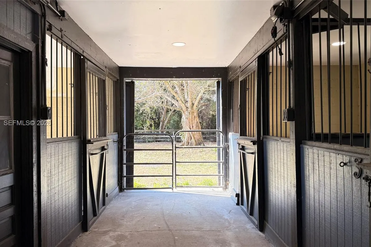 1339 Gallop Dr, Loxahatchee FL 33470