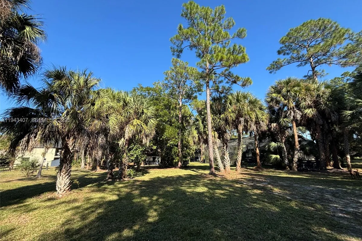 1339 Gallop Dr, Loxahatchee FL 33470