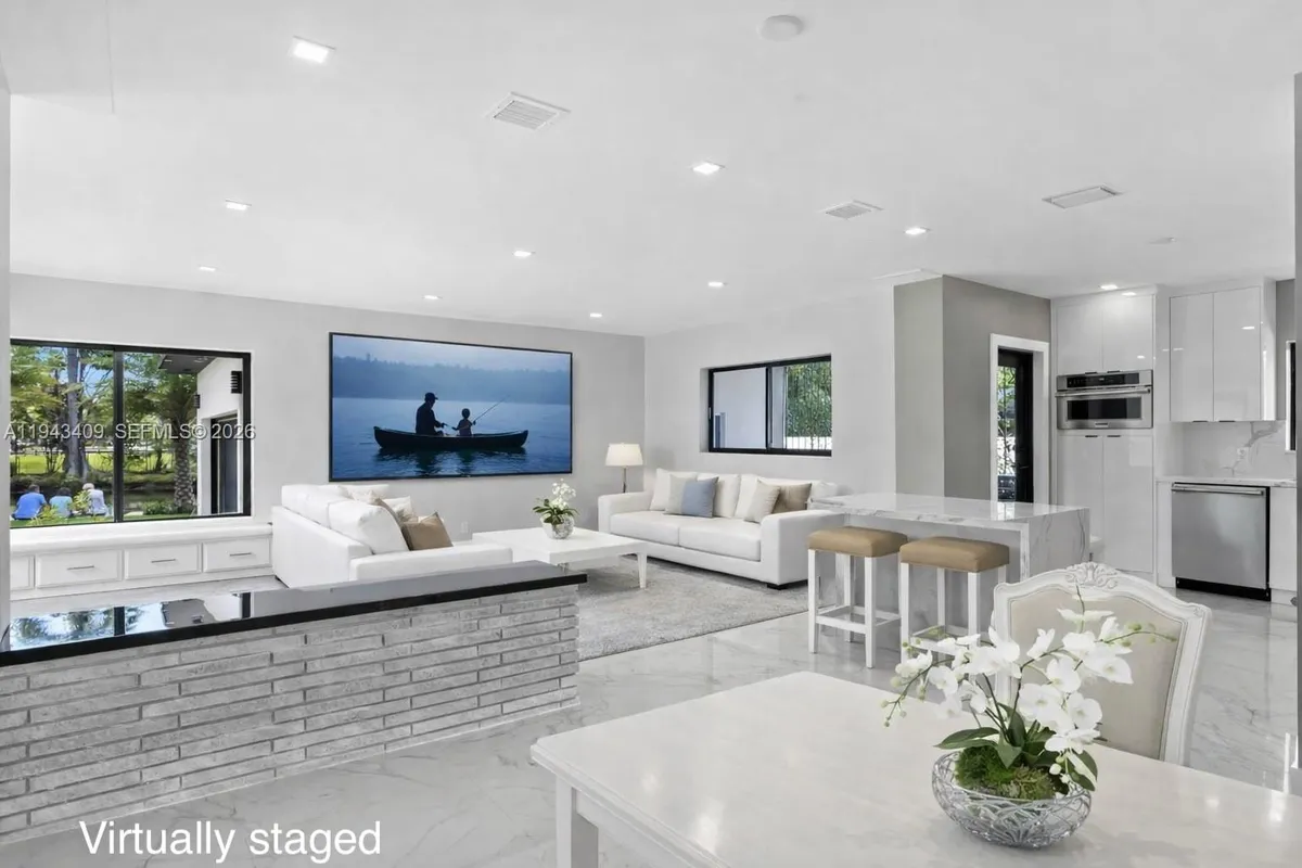 260 NW 86th St, El Portal FL 33150