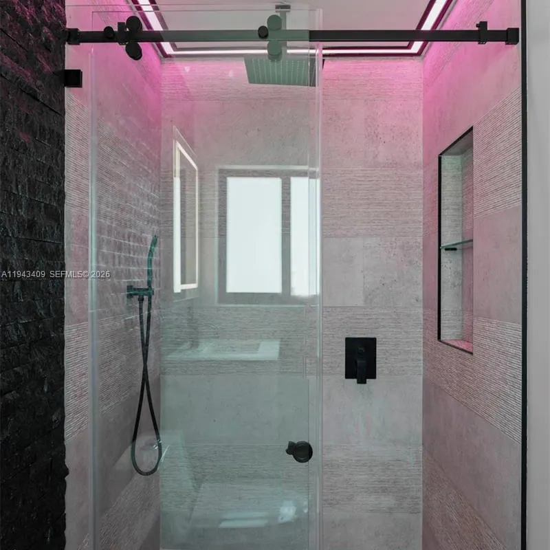 260 NW 86th St, El Portal FL 33150