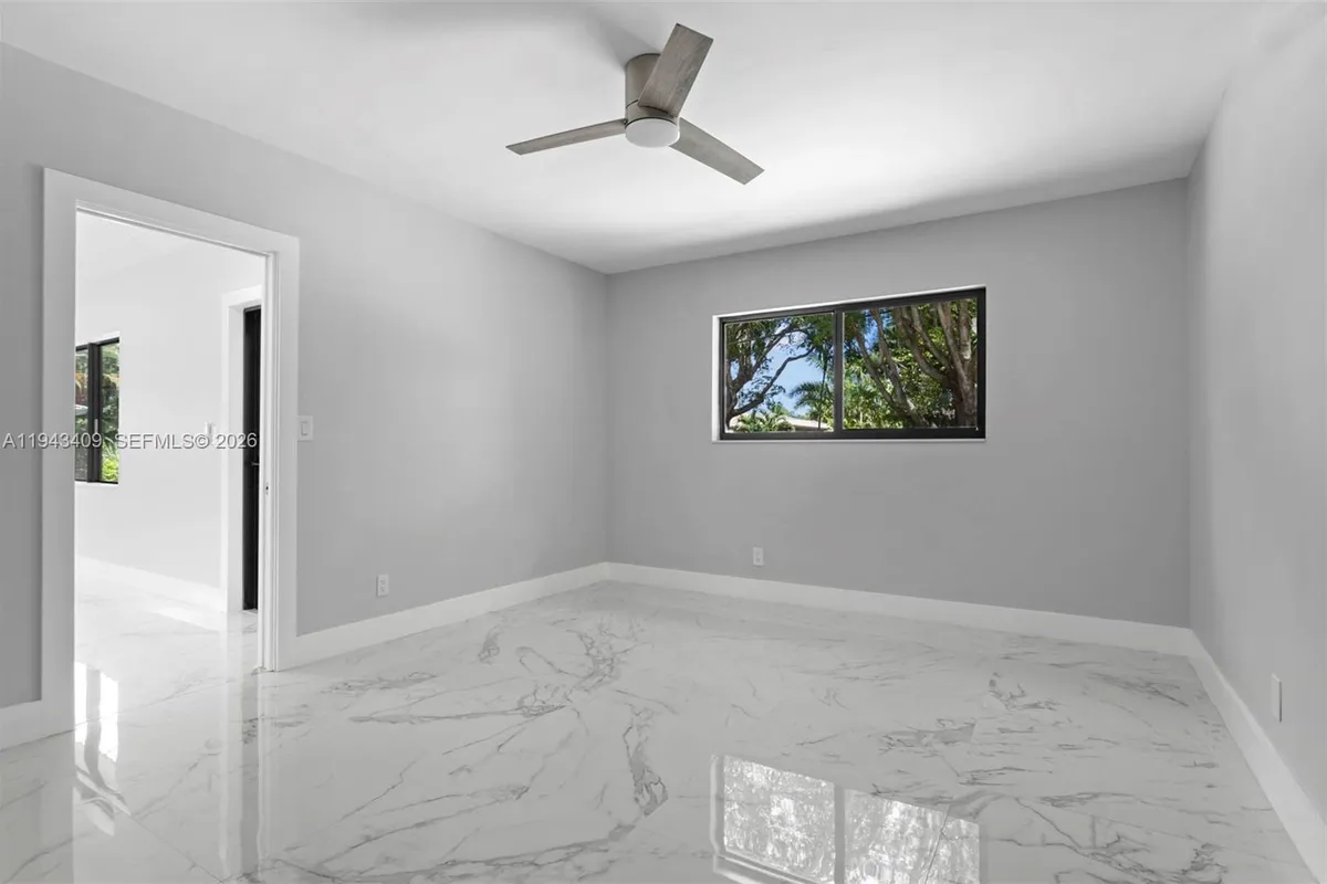 260 NW 86th St, El Portal FL 33150