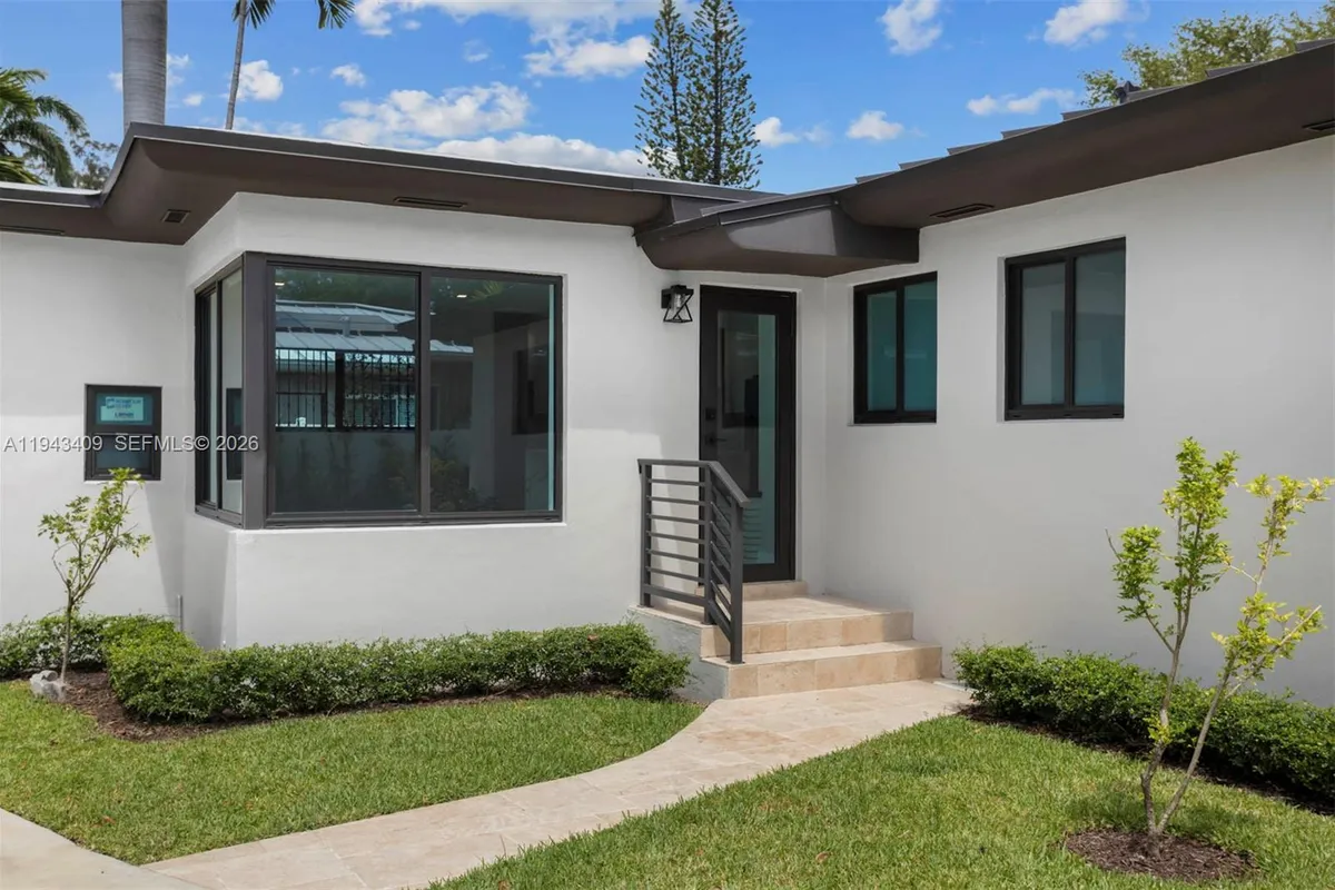 260 NW 86th St, El Portal FL 33150