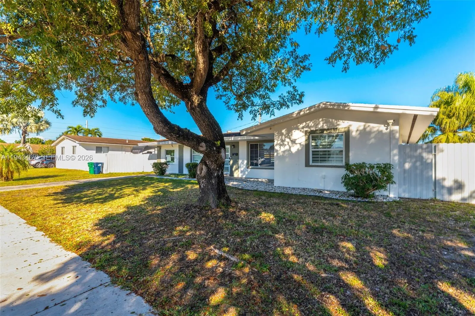 10535 SW 161st Ter, Miami FL 33157