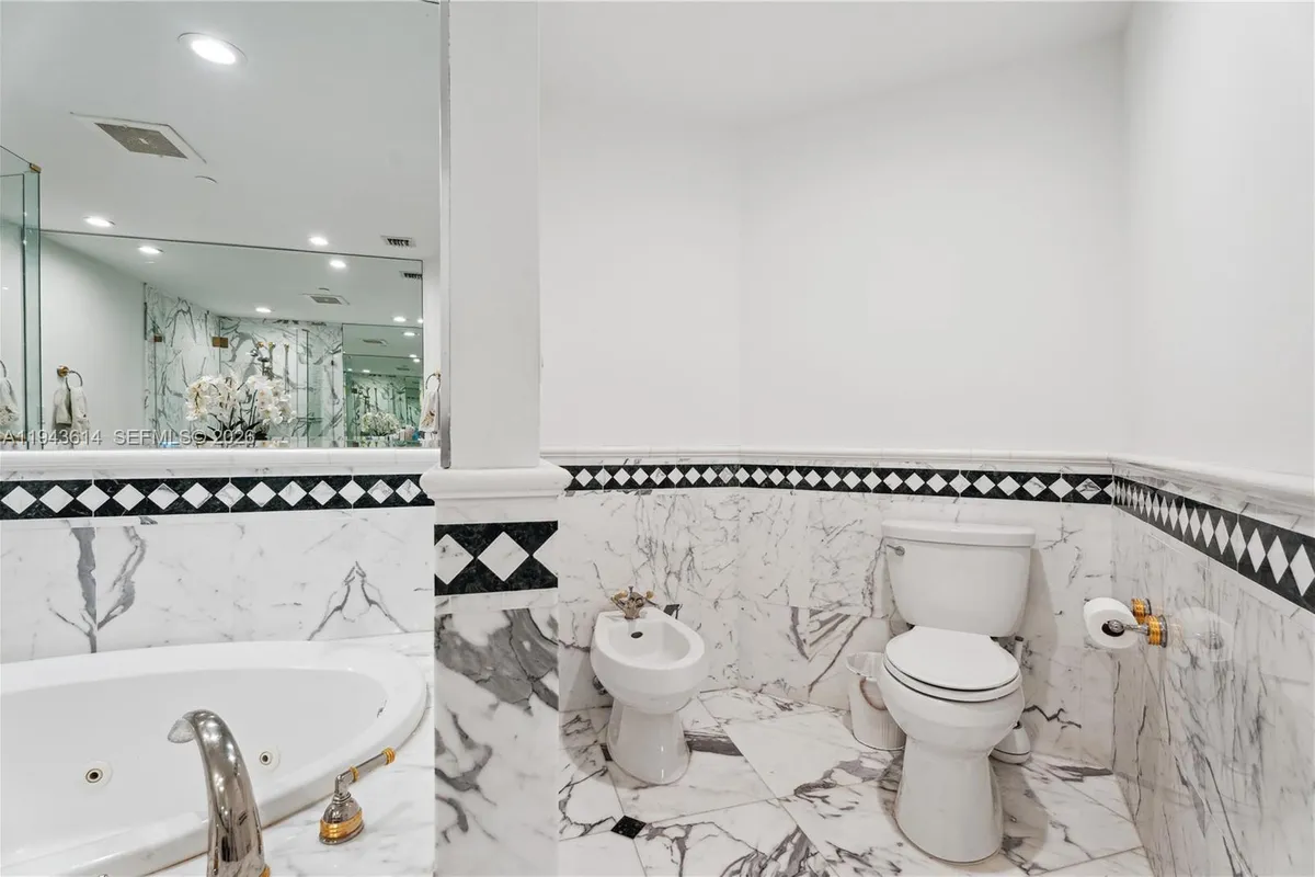 10225 Collins Ave # 904, Bal Harbour FL 33154