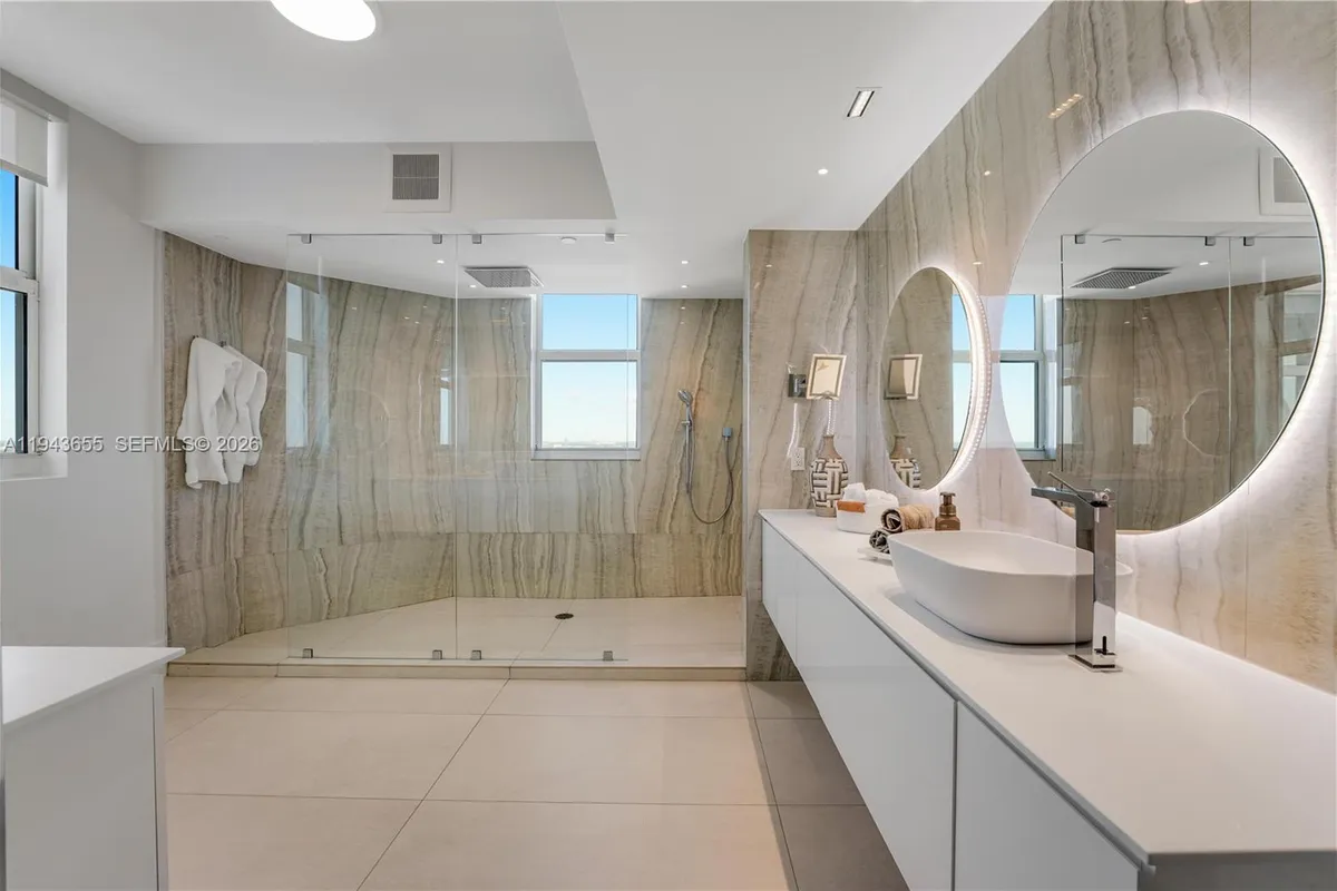 3301 NE 183rd St # 3101, Aventura FL 33160