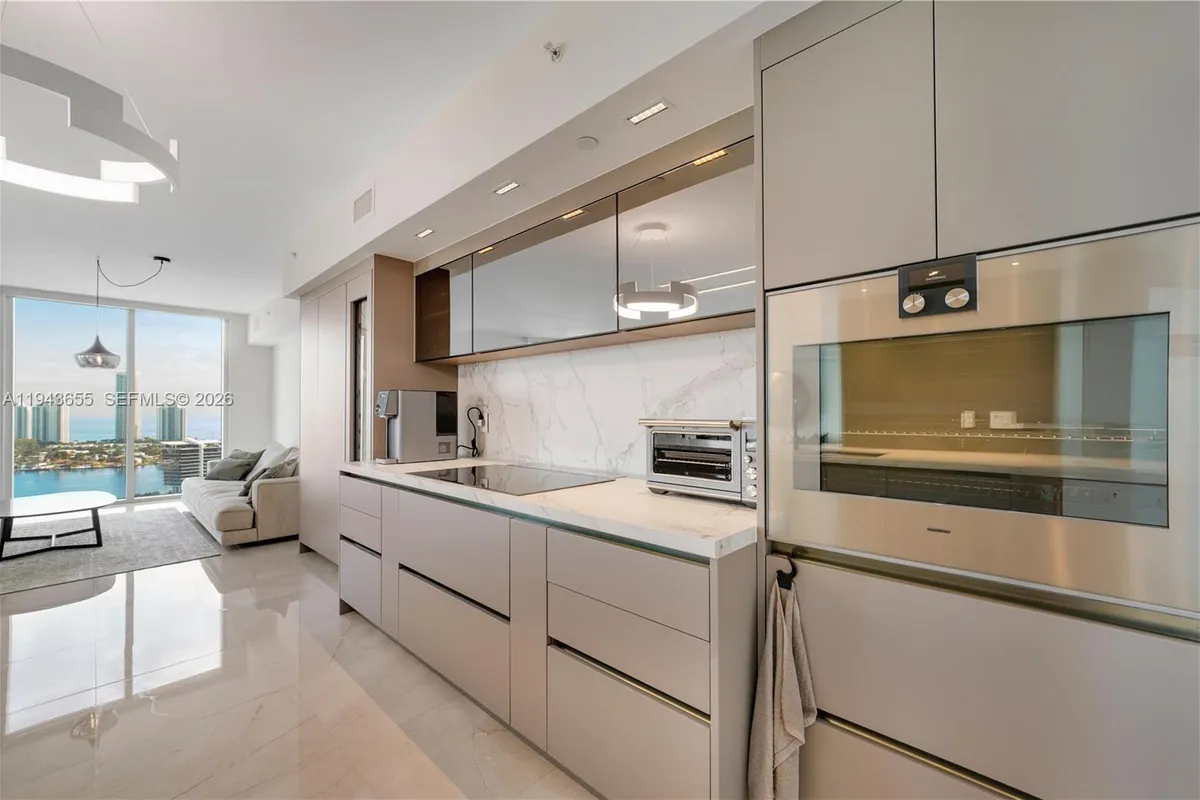 3301 NE 183rd St # 3101, Aventura FL 33160