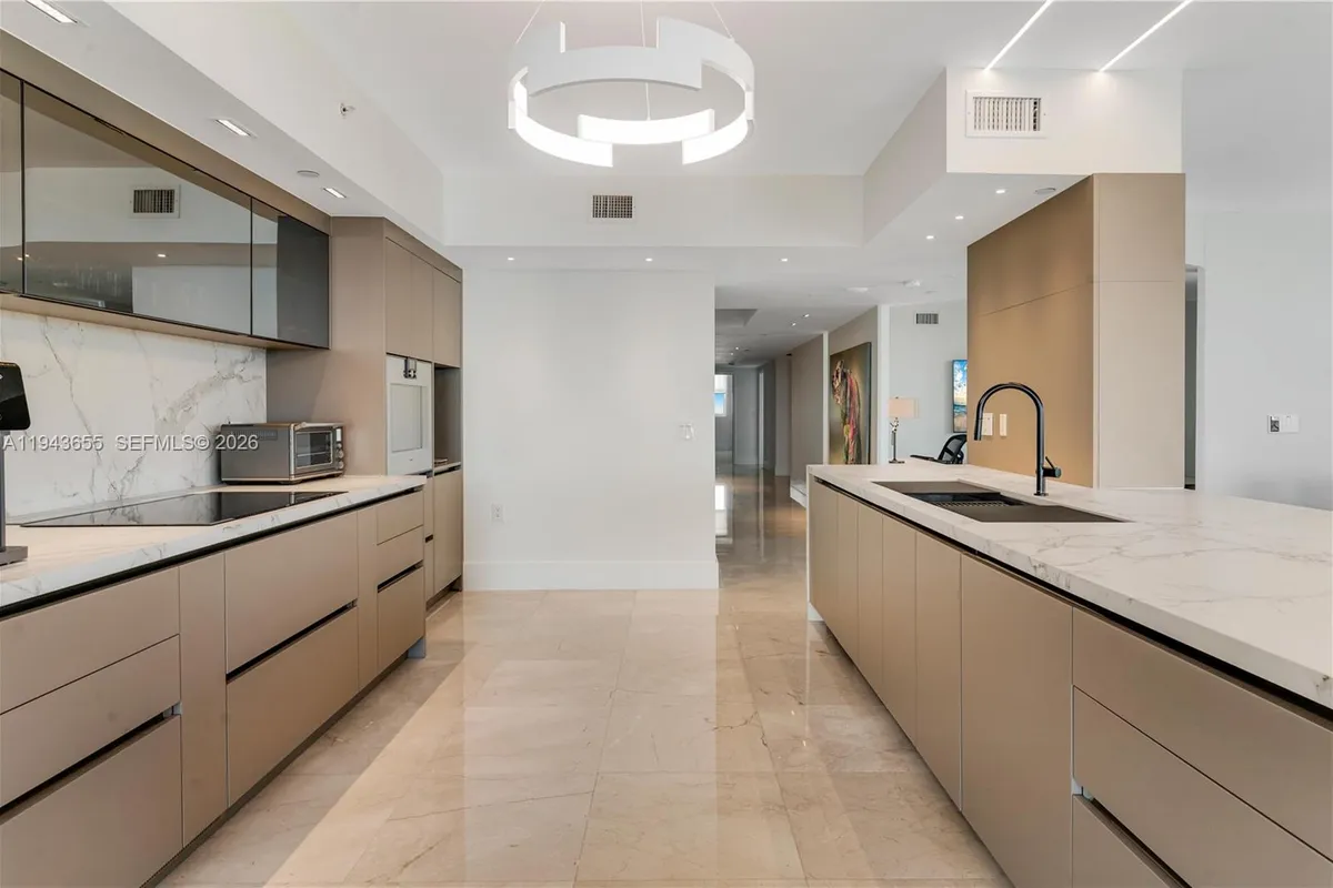 3301 NE 183rd St # 3101, Aventura FL 33160