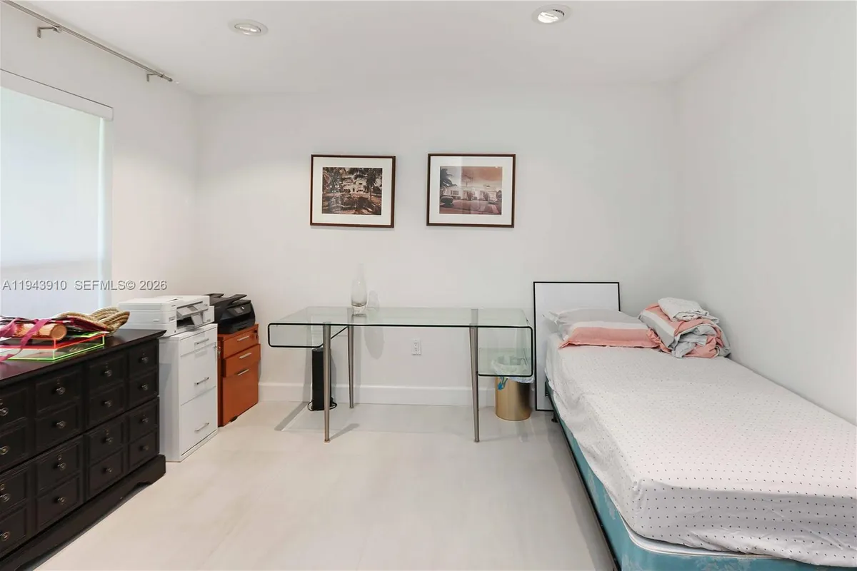 6221 SW 65th Ave, South Miami FL 33143