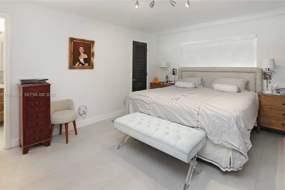 6221 SW 65th Ave, South Miami FL 33143