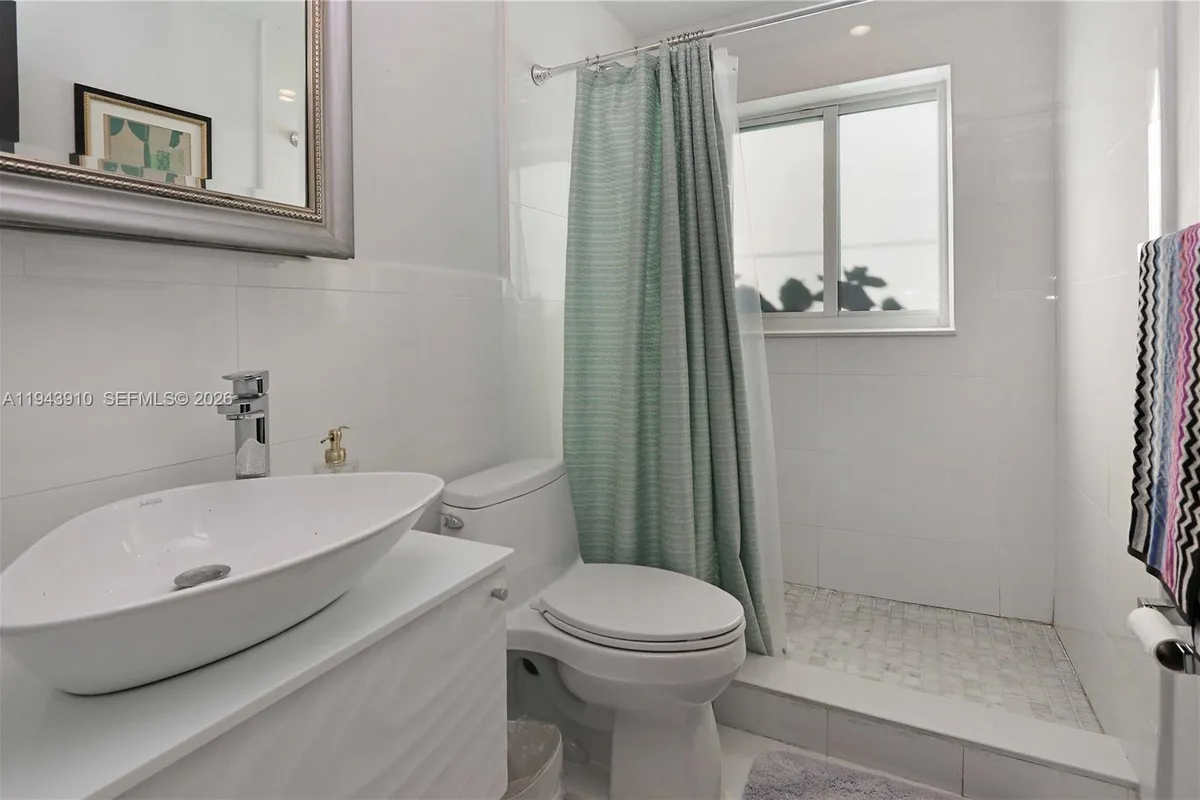 6221 SW 65th Ave, South Miami FL 33143