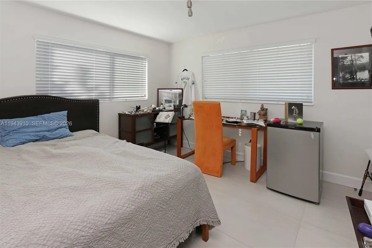 6221 SW 65th Ave, South Miami FL 33143