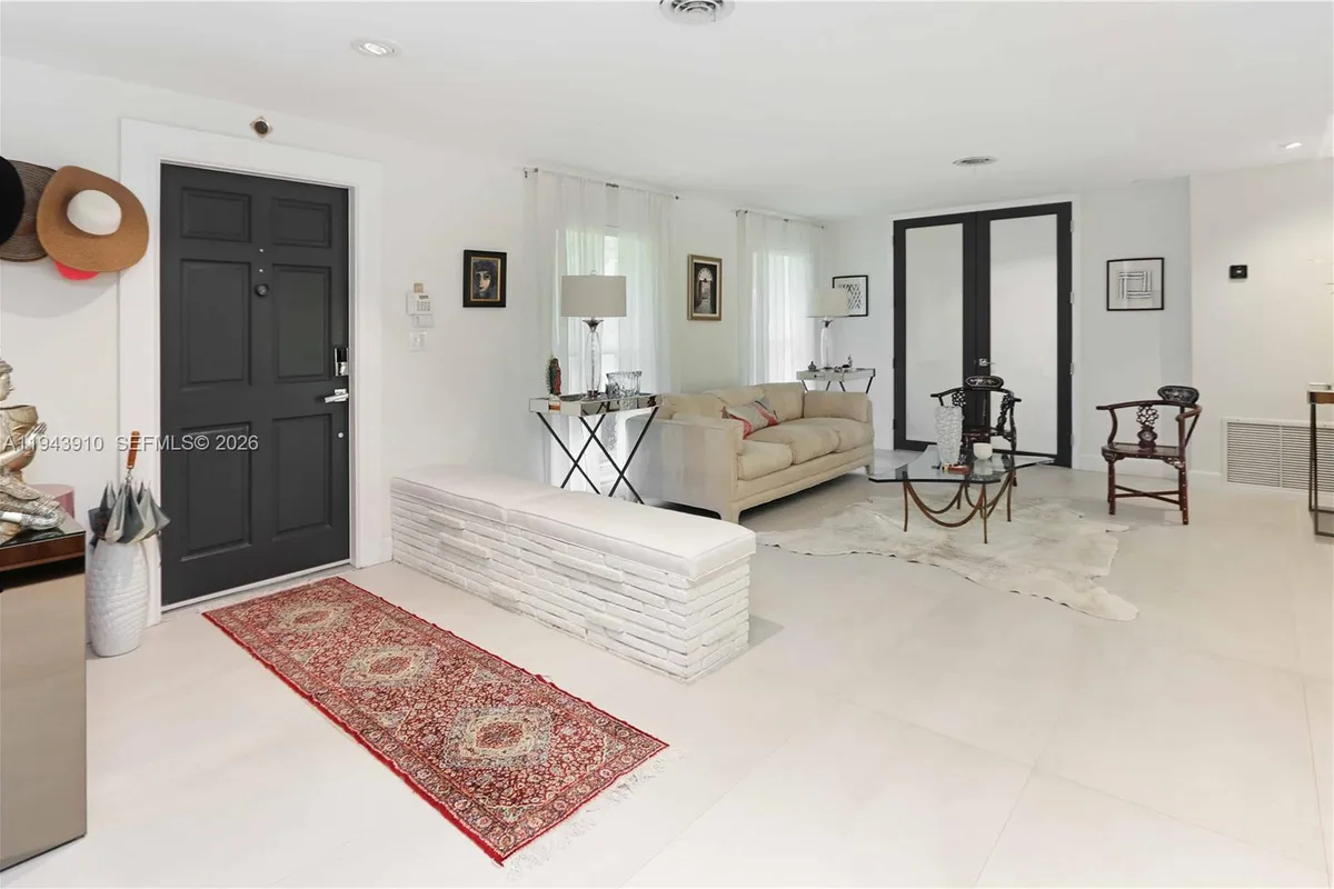 6221 SW 65th Ave, South Miami FL 33143