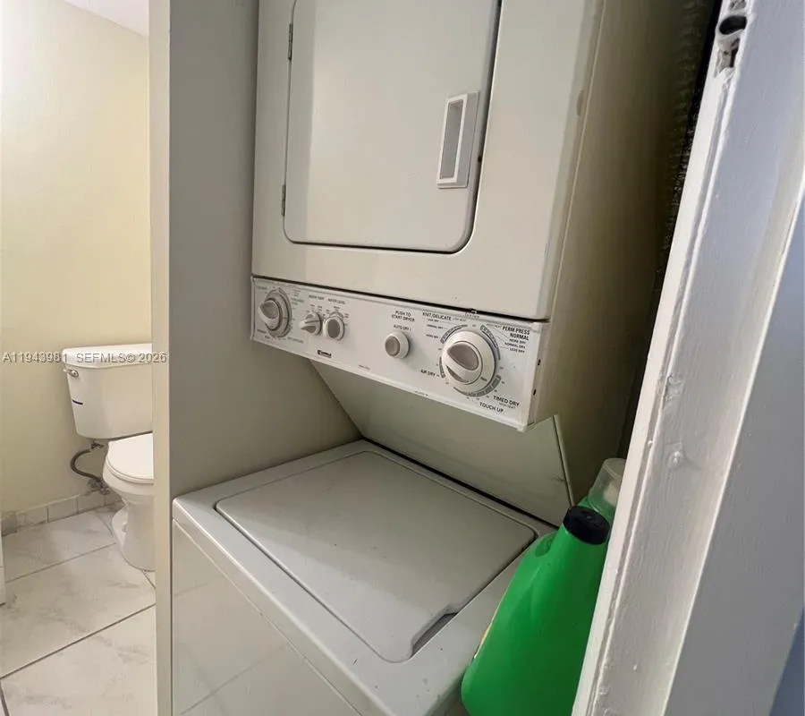 260 NW 107th Ave # 212, Miami FL 33172