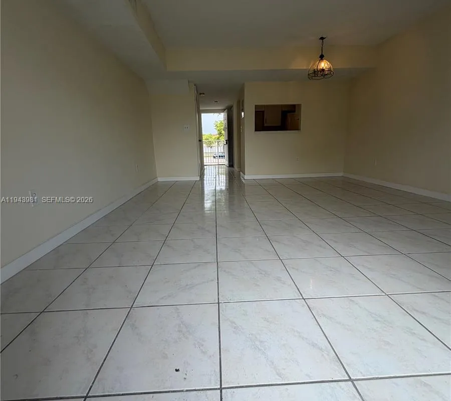 260 NW 107th Ave # 212, Miami FL 33172